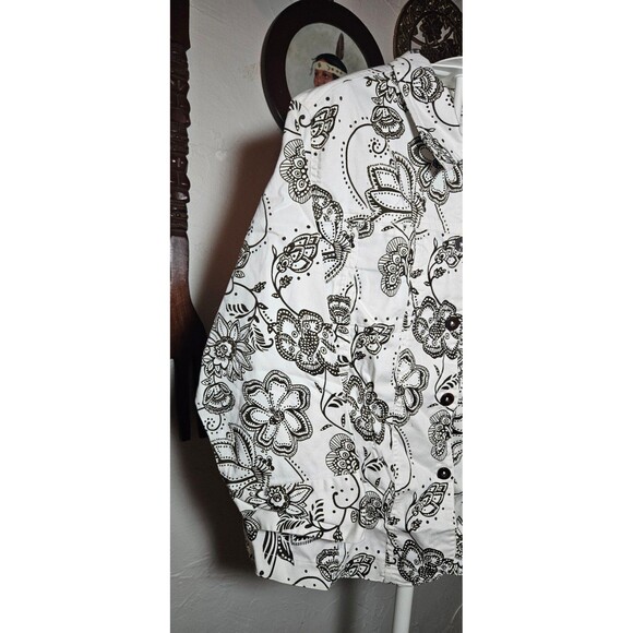 Size Medium Mirror Image White & Olive Brown Floral Print Top with Button Front - Picture 3 of 6